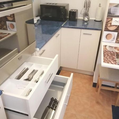 Mara Studio Apartment Констанца Екстериор снимка