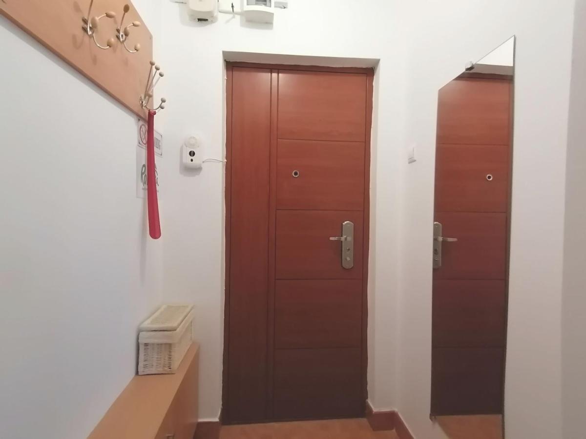 Mara Studio Apartment Констанца Екстериор снимка